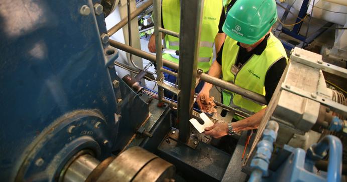 汽輪機、燃氣輪機、離心式和軸流式壓縮機、風(fēng)機、泵、水輪機、發(fā)電機和航空發(fā)動機軟腳檢查